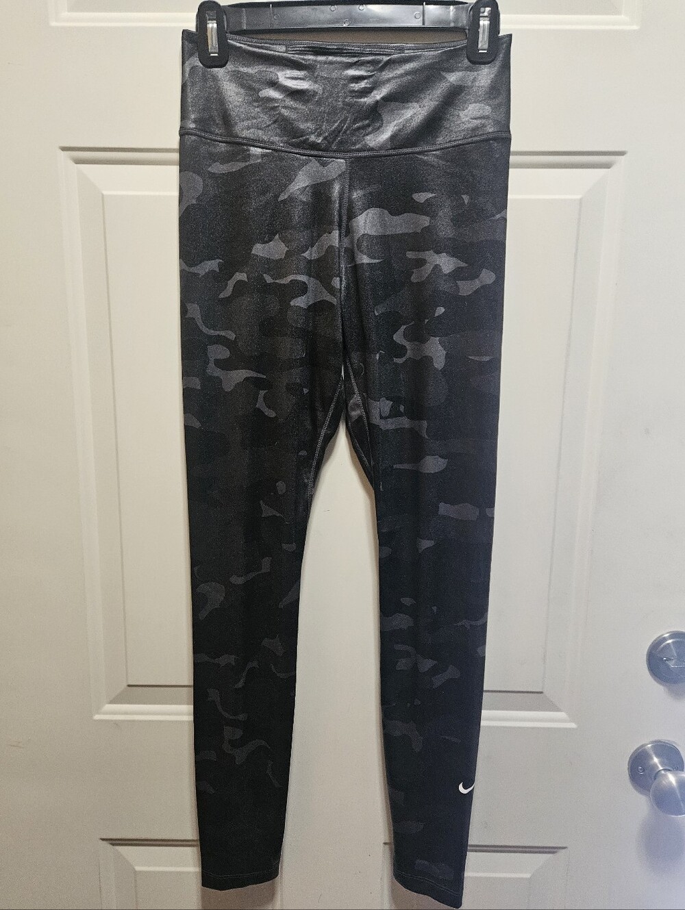 Nike Dri-Fit One Mid-Rise Camo Leggings